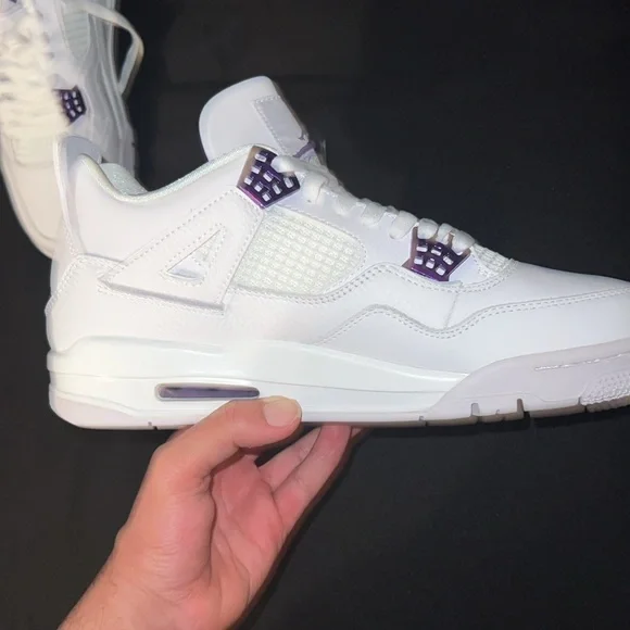 Jordan 4 metallic purple - Picture 2 of 4